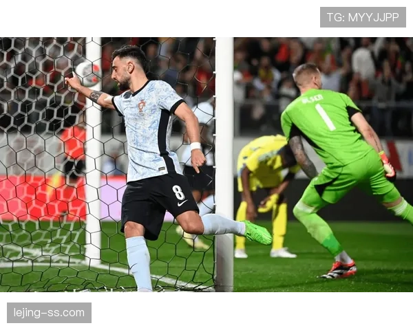 B费是否依赖体系？战术角色与自主创造能力分析