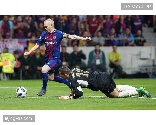 伊涅斯塔与贝尔纳多进攻穿插出现结构转移